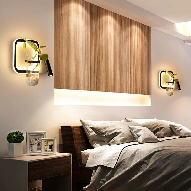 Lisslune | Decorative Loop-shaped Wall Lamp Metal LED Wall Lamp with Spot and Plant Pot in Black-White