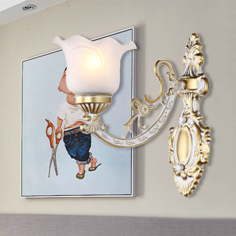 Skørter | Brass/Gold Wavy Wall Lamp Retro White Glass Shade 1/2-Light Living Room Wall Lamp