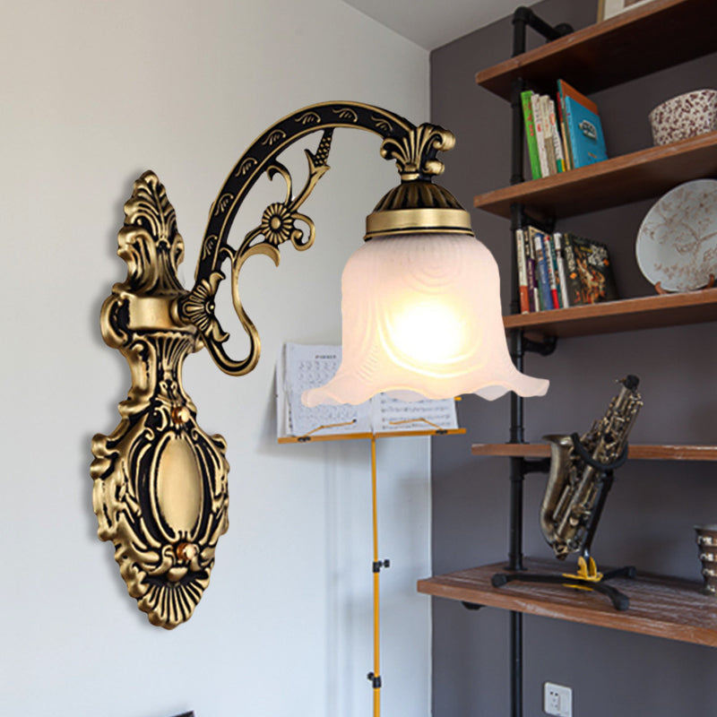 Skørter | Brass/Gold Wavy Wall Lamp Retro White Glass Shade 1/2-Light Living Room Wall Lamp