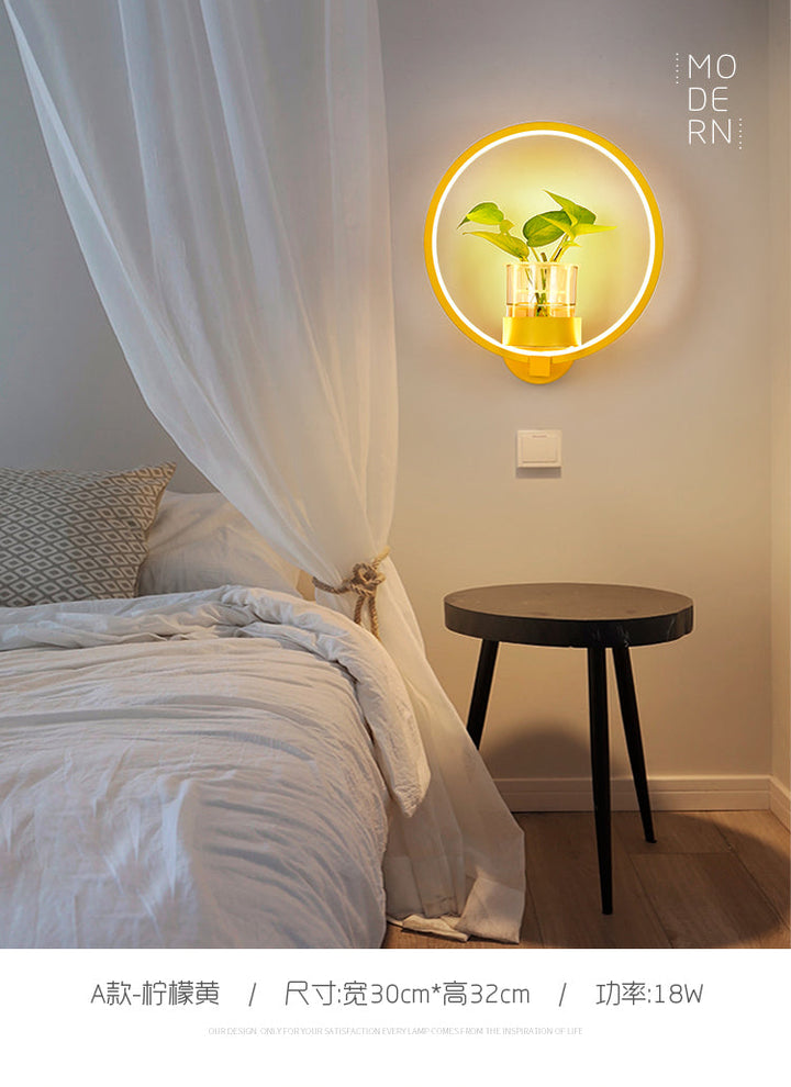 Skørter | Artistic Loop-shaped Wall Lamp Metal Nightstand Wall Light with Clear Glass Plant Pot