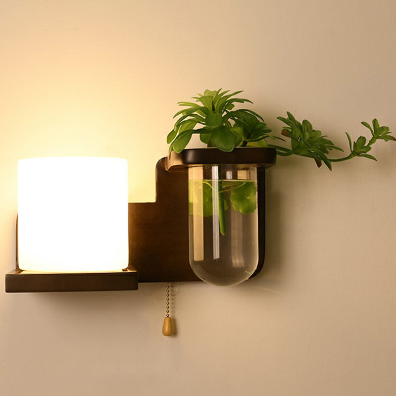 Skørter | Decorative Geometric Wall Light Eivor glass 1-bulb Bedside Wall Lamp with Plant Holder