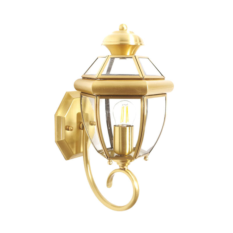 Skørter | Traditional Urn Wall Lamp Clear Glass 1 Lamp Wall Mounted Lighting Fixture in Brass with Curved Arm