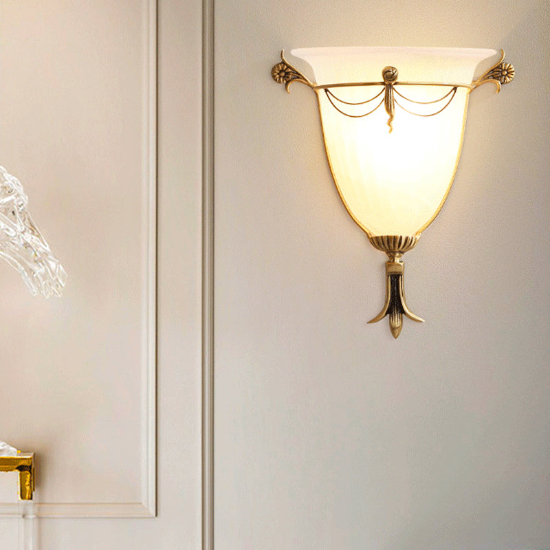 Skørter | Bell Wall Lamp Traditional 1 Head White Glass Wall Lighting Element for Hallway