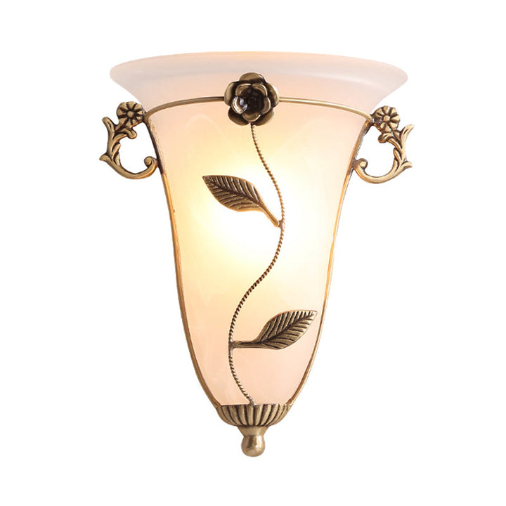 Skørter | 1 Bulb Cone Wall Light Traditional Opal Glass Wall Lighting Fixture in Brass with Flower
