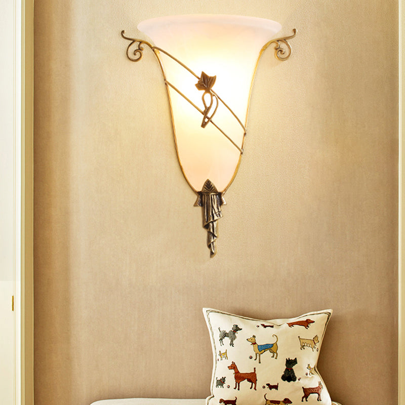 Skørter | Brass Bell Wall Light Traditional White Glass 1 Head Wall Mounted Lighting for Living Room