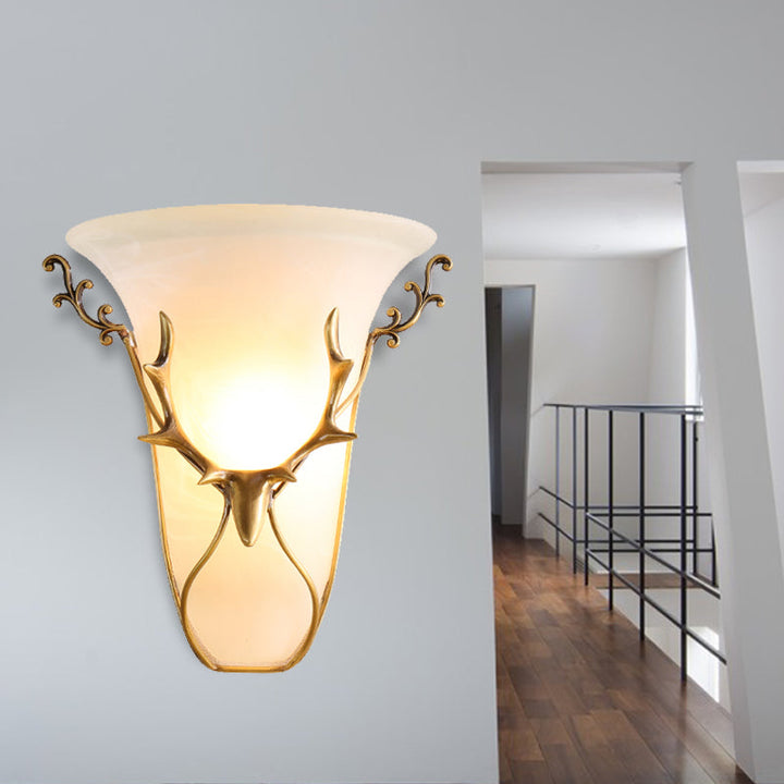 Skørter | Traditional Trumpet Wall Mounted Lighting Frosted Glass 1 Main Wall Lamp in Brass with Elk