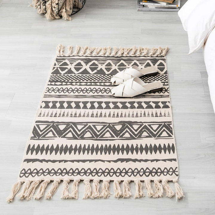 Lisslune | Western geometric printed carpet Multicolored jute carpet Pet-friendly, stain-resistant indoor runner with fringes for the room