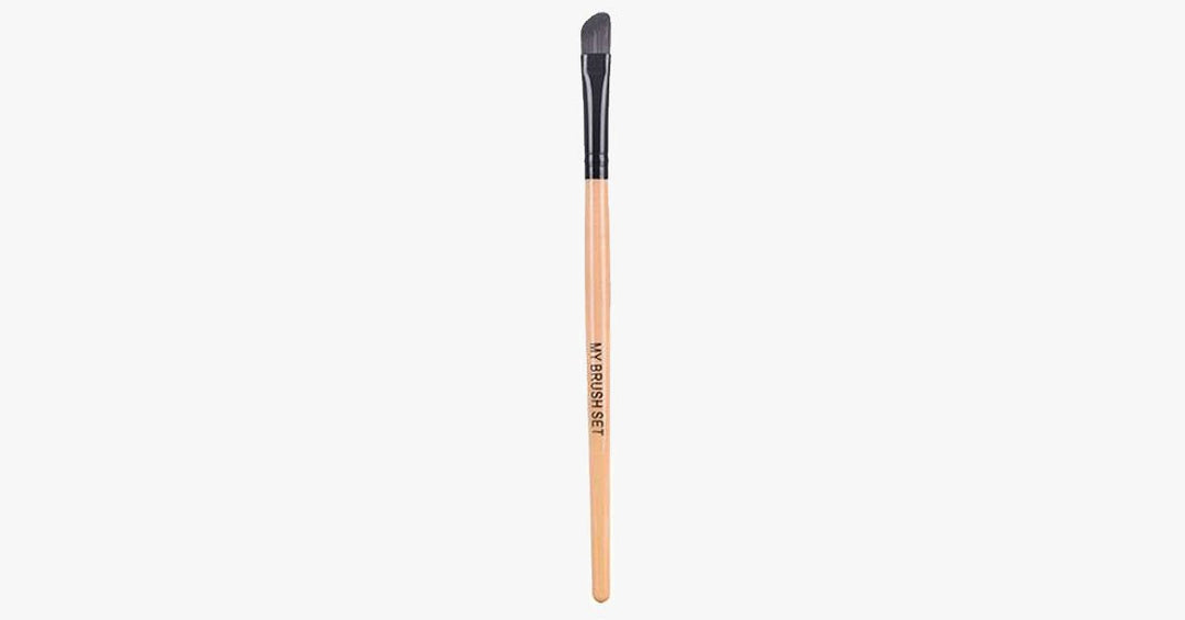 Lisslune | Medium Angled Shading Brush – The perfect brush for eyeshadow