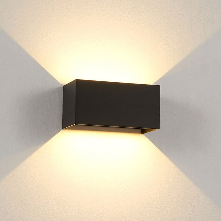 Lisslune | Modern waterproof rectangular LED wall light for outdoor use with up and down lighting