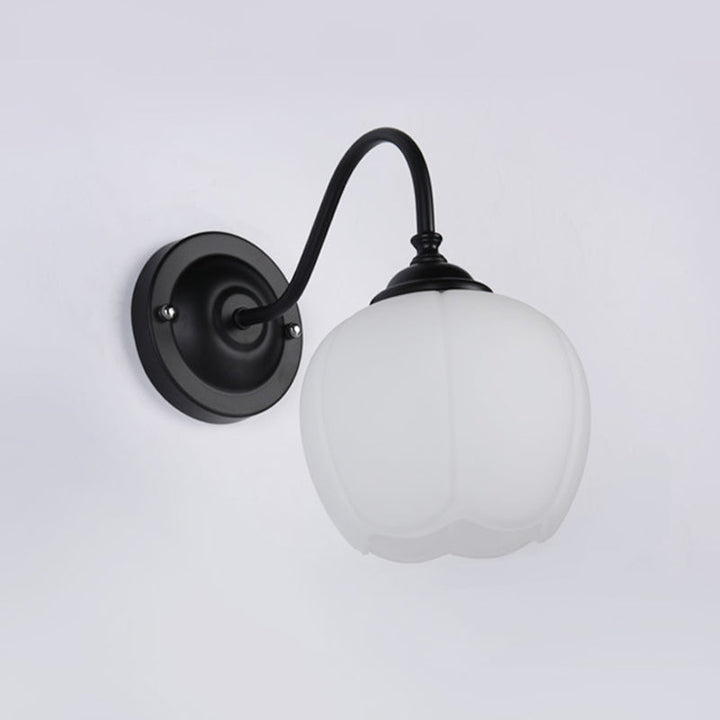 Skørter | 1-Light Flower Bud Wall Light Lamp Country Style White Glass Wall Lighting with Goose Feather Arm