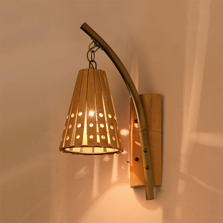 Skørter | Bamboo Conical Shade Wall Lighting with Hollow Design Lodge Style 1-Head Wood Wall Light for Bedroom, Left/Right