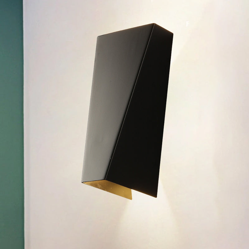 Skørter | Simple Style Trapeze Wall Wash Light Aluminum Warm/White Lighting LED Nightstand Wall Lamp in Black/White