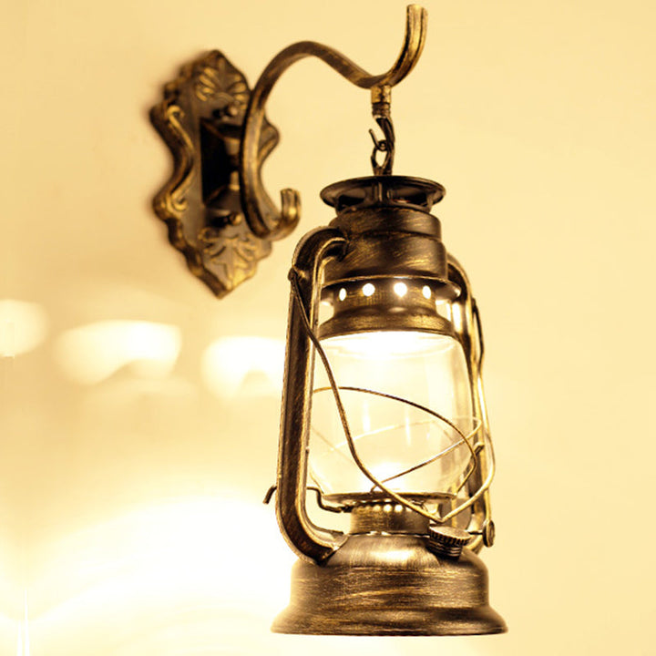 Skørter | Single Beam Oil Lantern Wall Light Antique Style Clear Glass Wall Mounted Light for Hallway