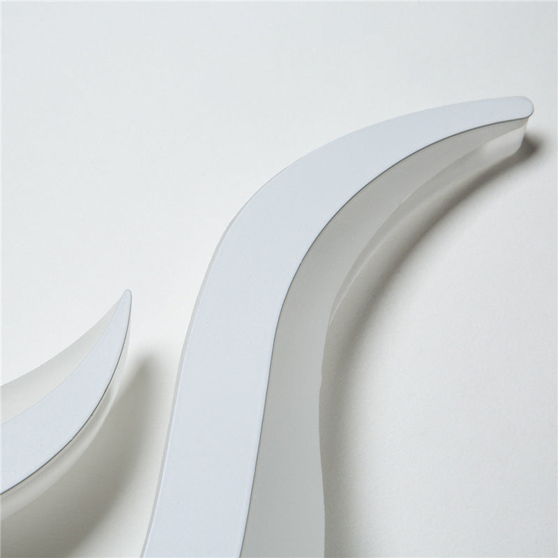 Lisslune | Decorative flame-shaped wall applique acrylic hallway LED wall-mounted light in white