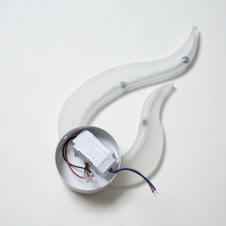 Lisslune | Decorative flame-shaped wall applique acrylic hallway LED wall-mounted light in white