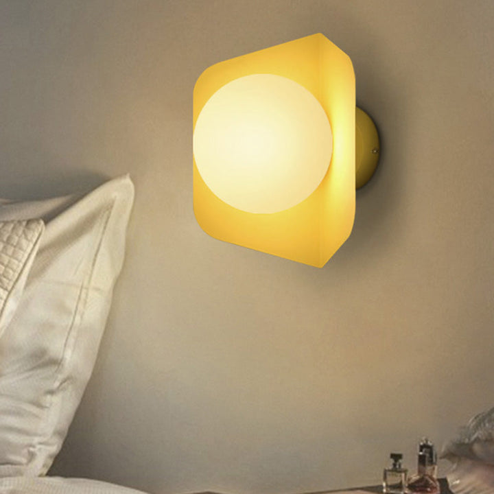 Skørter | Metal Hexagonal Scone Fixture Macaron Single Wall Mount Lamp with Ball Opaline Glass Shade