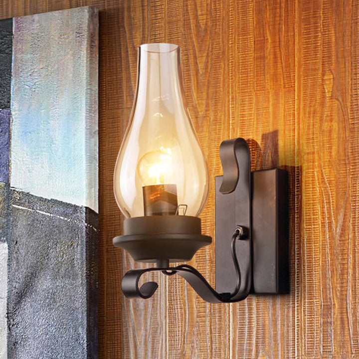 Skørter | Single Light Amber Glass Wall Lamp Vintage Style Matte Black Kerosene Living Room Wall Sconce with Curved Arm