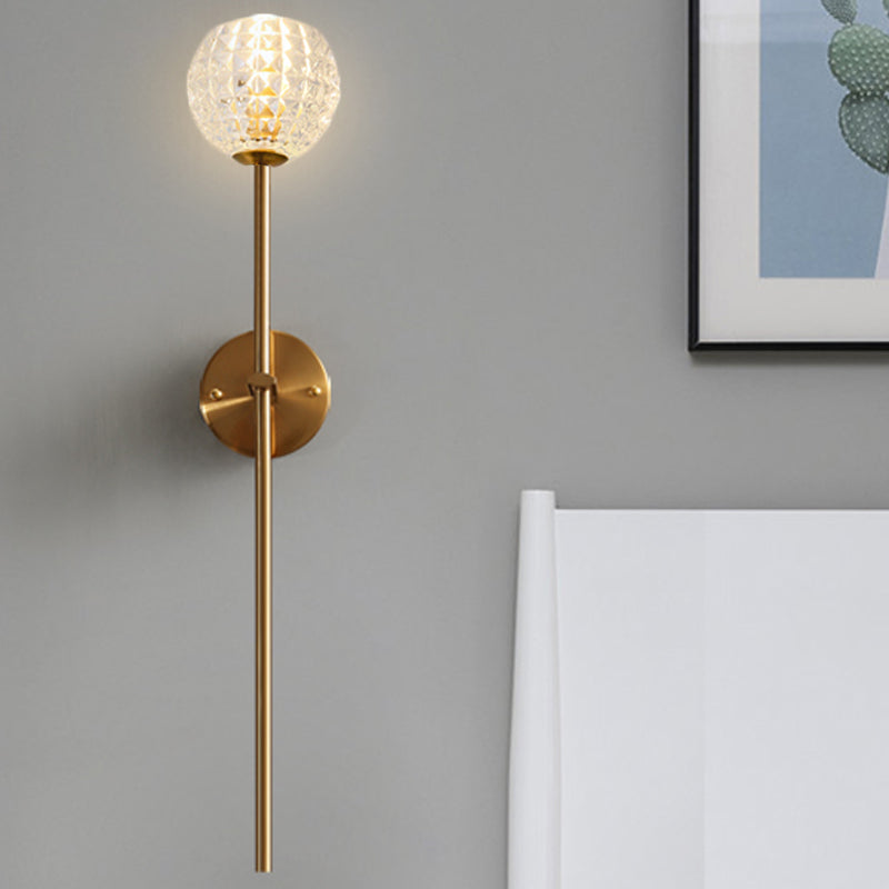 Skørter | 1-Light Wall Lamp Simple Globe/Cone Clear Grid Glass Wall Lamp with Clean Line Arm in Gold for Hallway