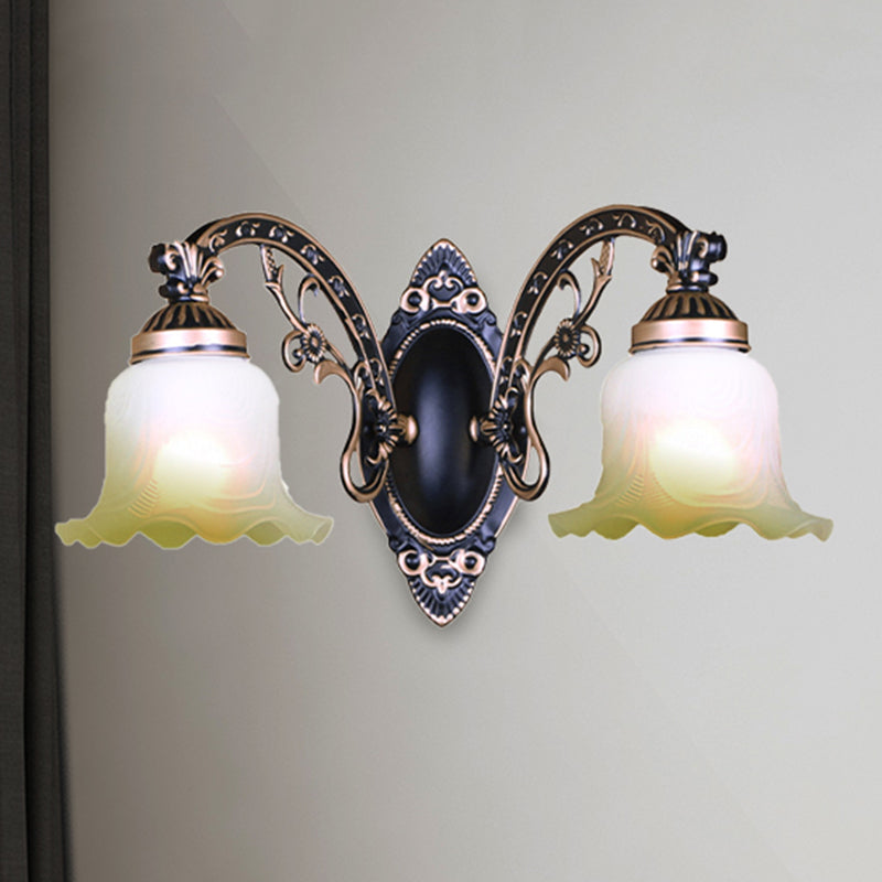 Skørter | Black/White scalloped wall lamp Retro frosted glass shade 1/2-light dining room wall lamp with curved arm