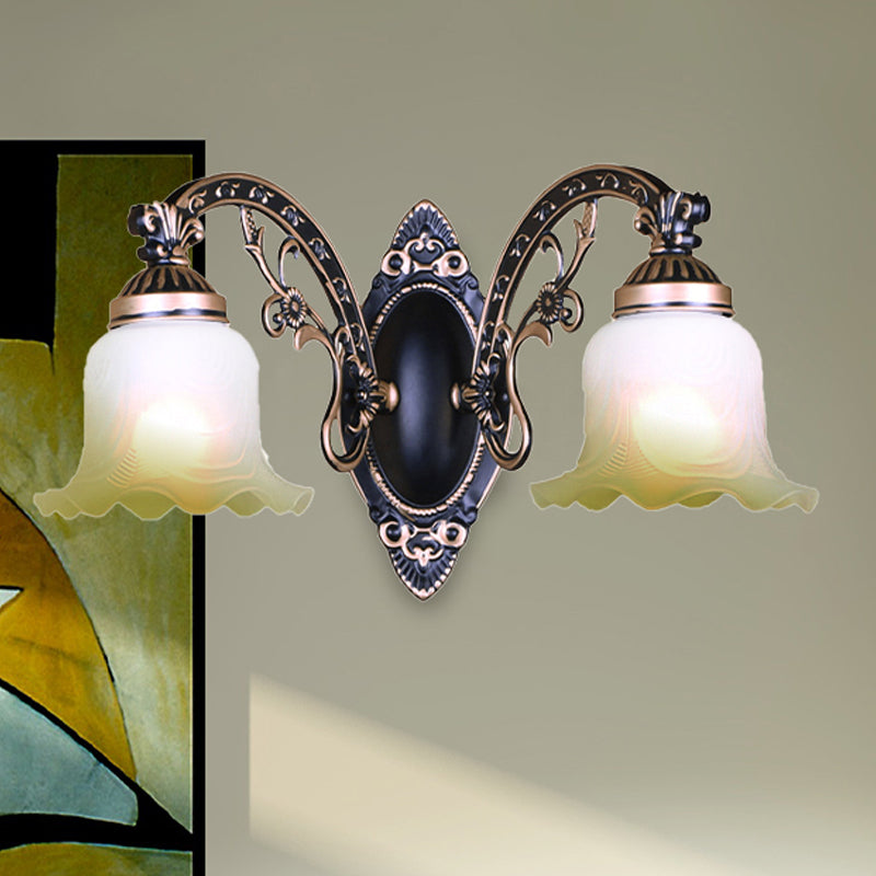Skørter | Black/White scalloped wall lamp Retro frosted glass shade 1/2-light dining room wall lamp with curved arm