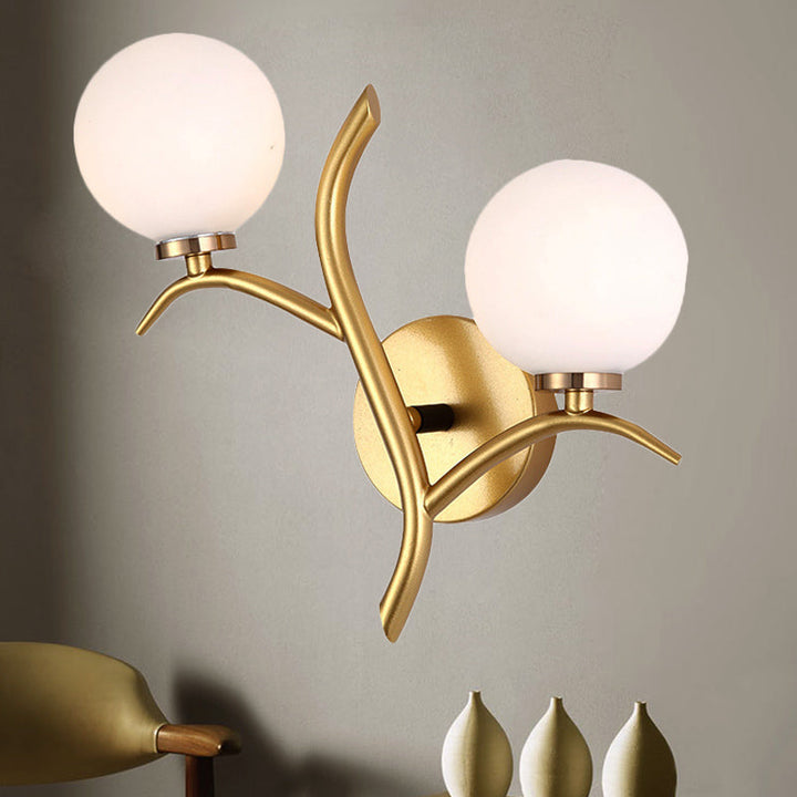 Skørter | 2 Lamps White Glass Wall Lamp Modern Gold/Black Globe Dining Table Wall Light with Branch-shaped Arm