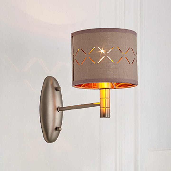 Skørter | Cylindrical Bedroom Wall Light Fixture Traditional Metal Single Bulb Light Coffee Wall Lamp with Fabric Shade