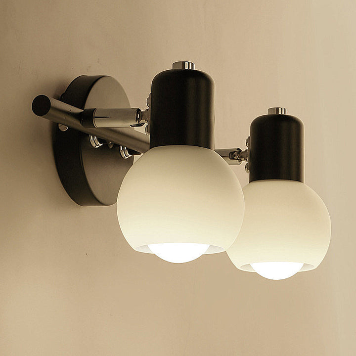 Skørter | Globe Frosted Glass Vanity Lighting Traditional Style 2/3 Lights Bathroom Wall Mounted Lamp in Black