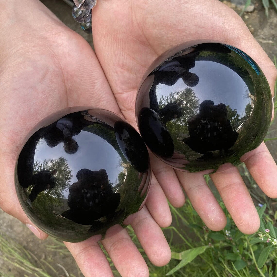 Lisslune | Obsidian Crystal Ball Decoration
