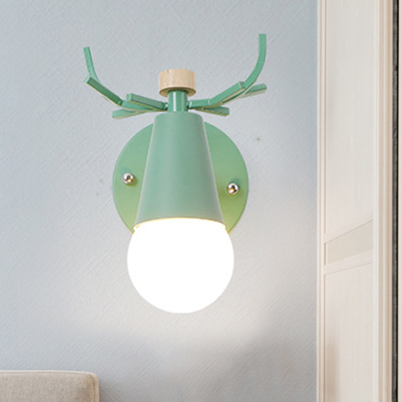 Skørter | Metal small cone wall lamp with deer antlers adjustable children's room 1 light Nordic style wall lamp