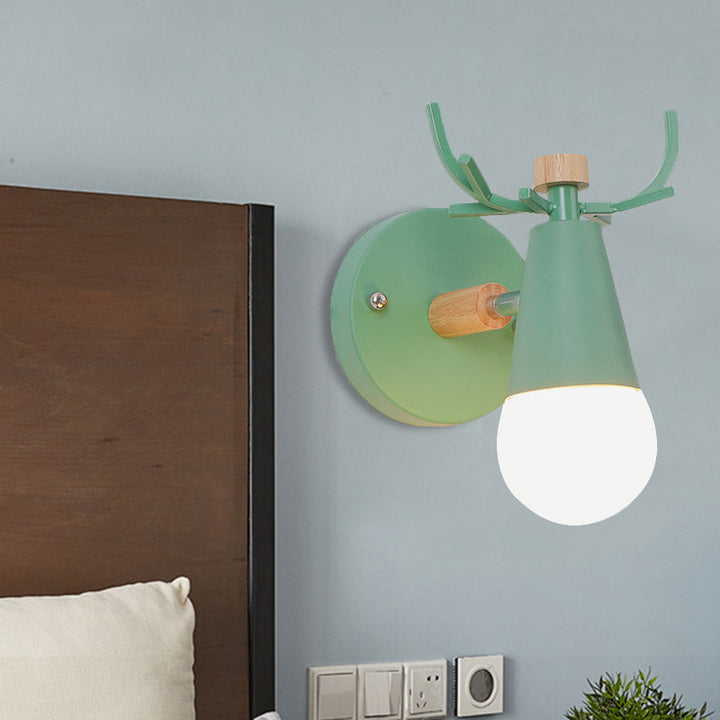 Skørter | Metal small cone wall lamp with deer antlers adjustable children's room 1 light Nordic style wall lamp