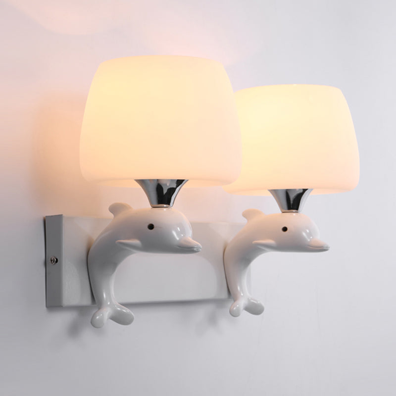 Skørter | Frosted Glass Urn Wall Lamp Modern Stylish Wall Lighting in White Finish for the Office