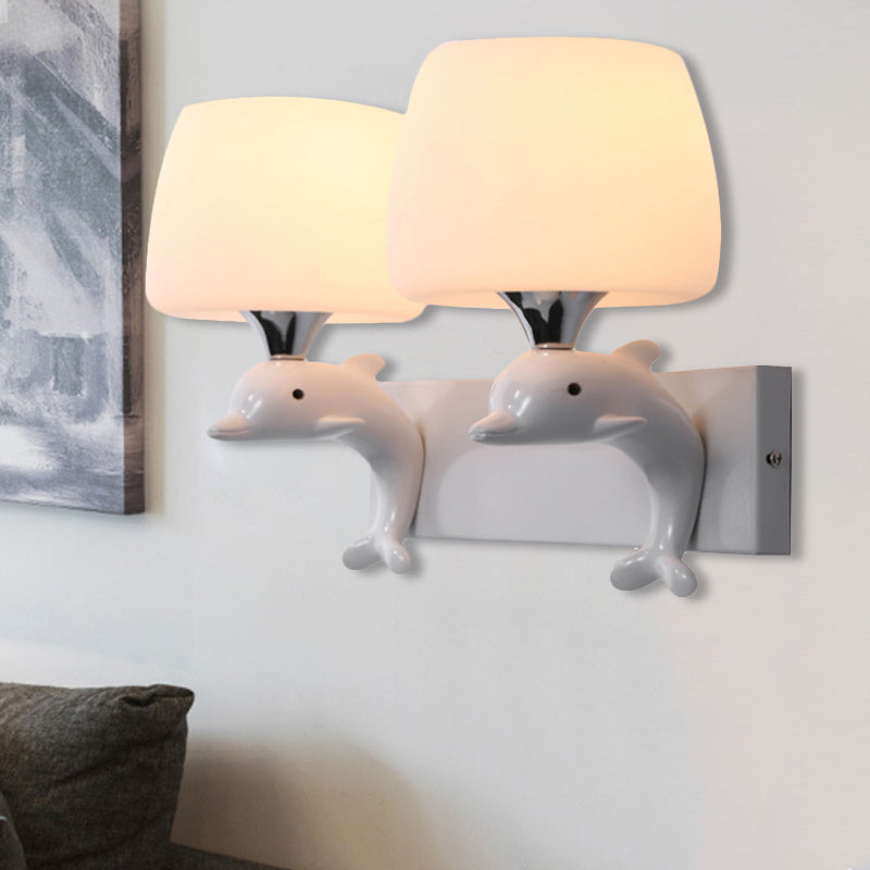 Skørter | Frosted Glass Urn Wall Lamp Modern Stylish Wall Lighting in White Finish for the Office