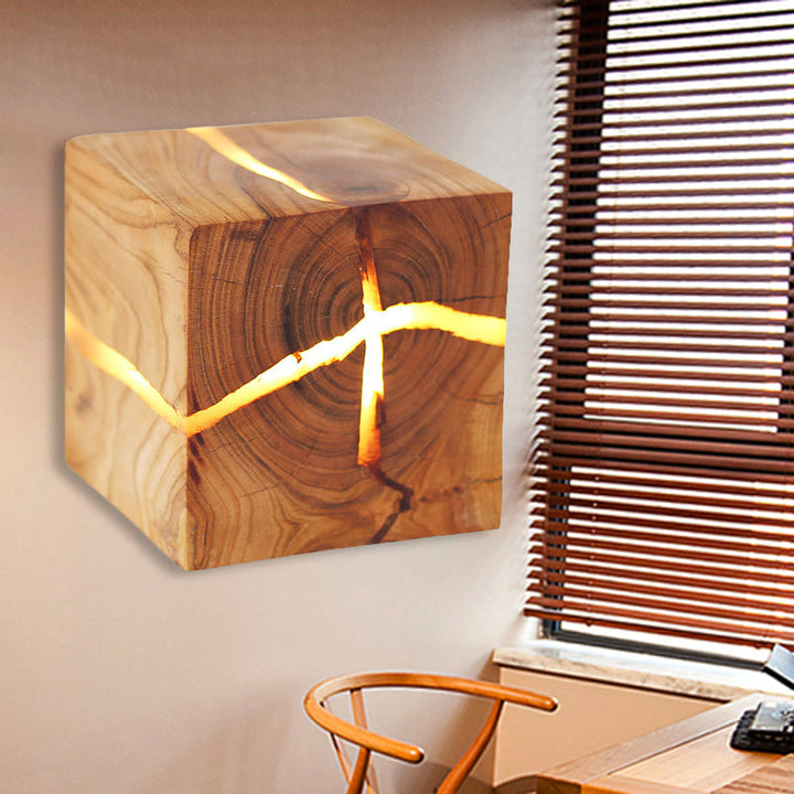 Skørter | Rustic Style Cracked Cube Wall Lamp Wood Wall Light for Children's Room Nursery