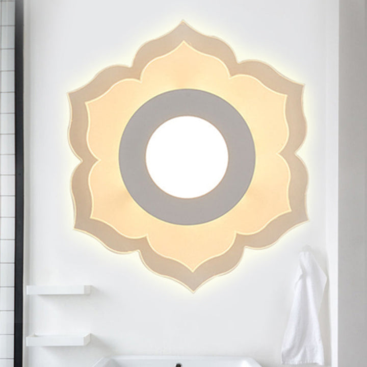 Skørter | Modern White LED Wall Light Slim Blossom Acrylic Wall Light for Living Room