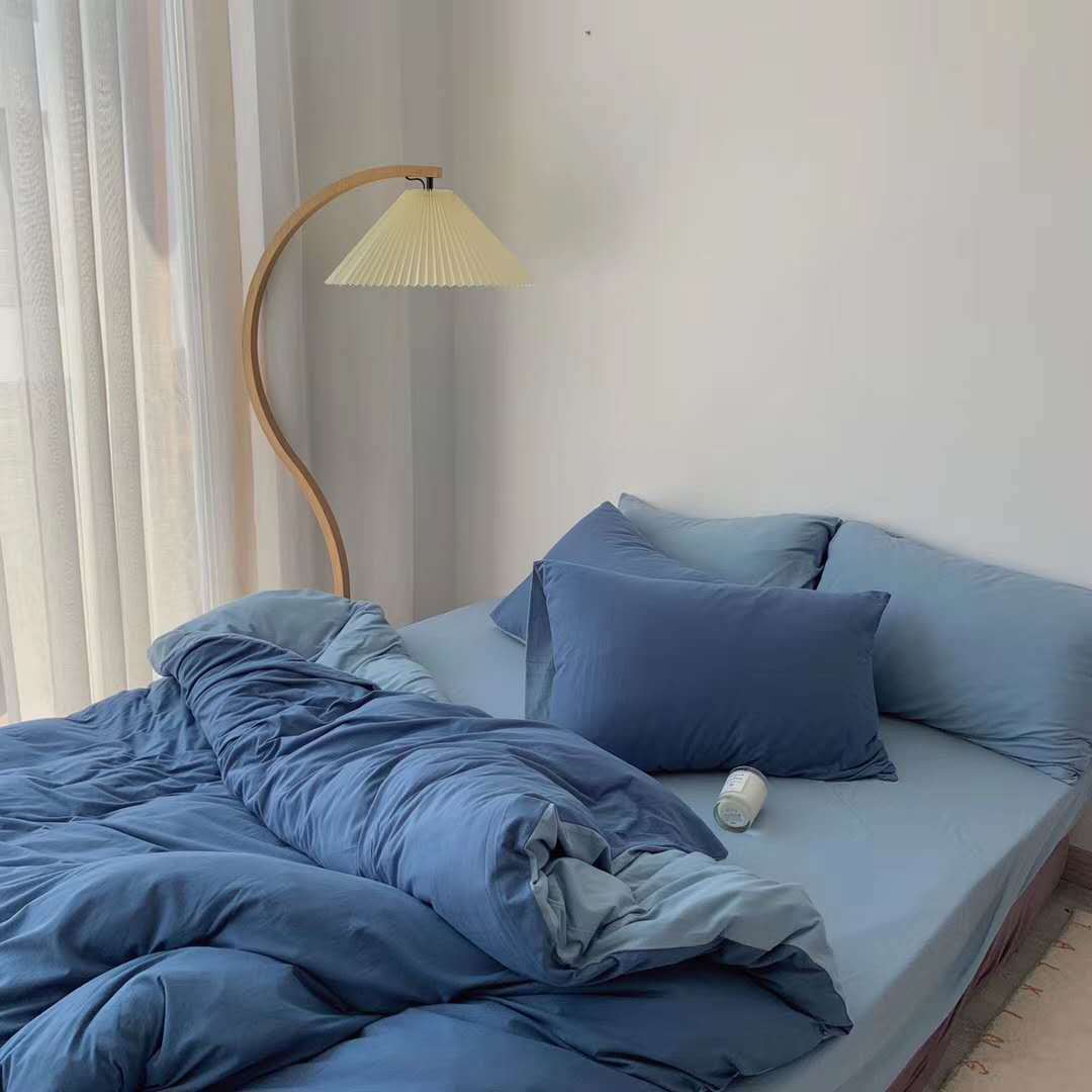 Rynx Two-Color Aesthetic Bedding Set