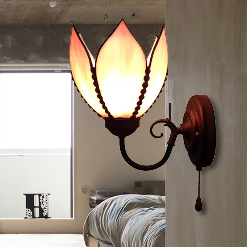 Lisslune | A light Petal wall lighting with curved arm and pull chain, stained glass rustic wall lamp