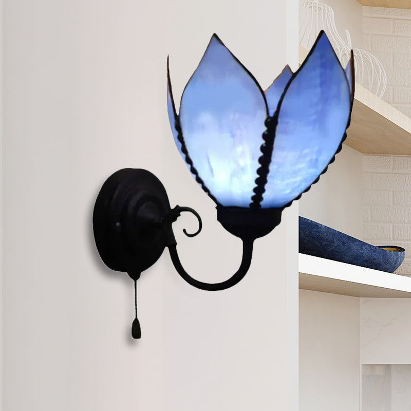 Lisslune | A light Petal wall lighting with curved arm and pull chain, stained glass rustic wall lamp
