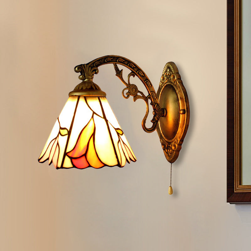 Lisslune | Flower Wall Mount Light Lodge Tiffany 1 Light Wall Lighting in Antique Brass for Bedroom
