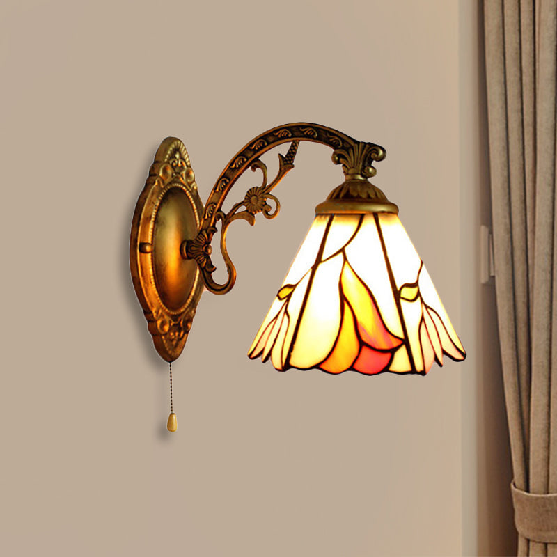 Lisslune | Flower Wall Mount Light Lodge Tiffany 1 Light Wall Lighting in Antique Brass for Bedroom