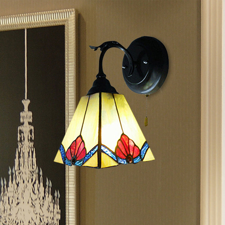 Lisslune | Flower Mini Wall Light with Pyramid Shade Stained Glass 1 Light Lodge Wall Light in Black