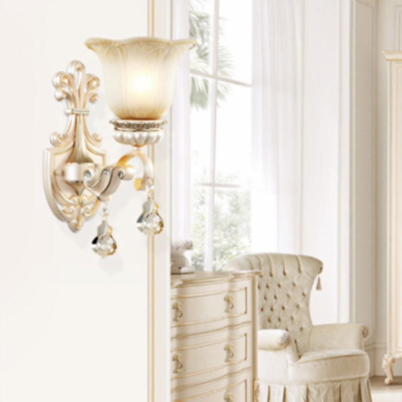 Skørter | Flowers White Glass Wall Mounted Light Traditional 1/2 Lights Hall Wall Lamp with Crystal Drops