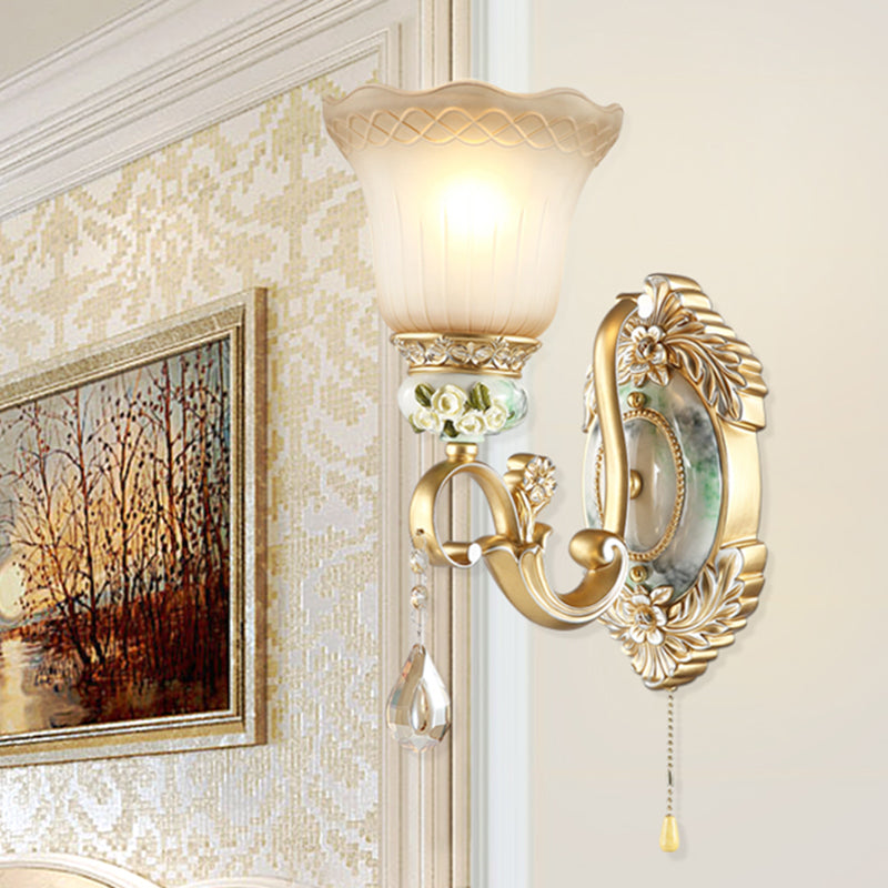 Skørter | Golden Scallop Wall Lamp Vintage White Glass 1/2 Lights Living Room Sconces Light with Golden Arm and Backplate
