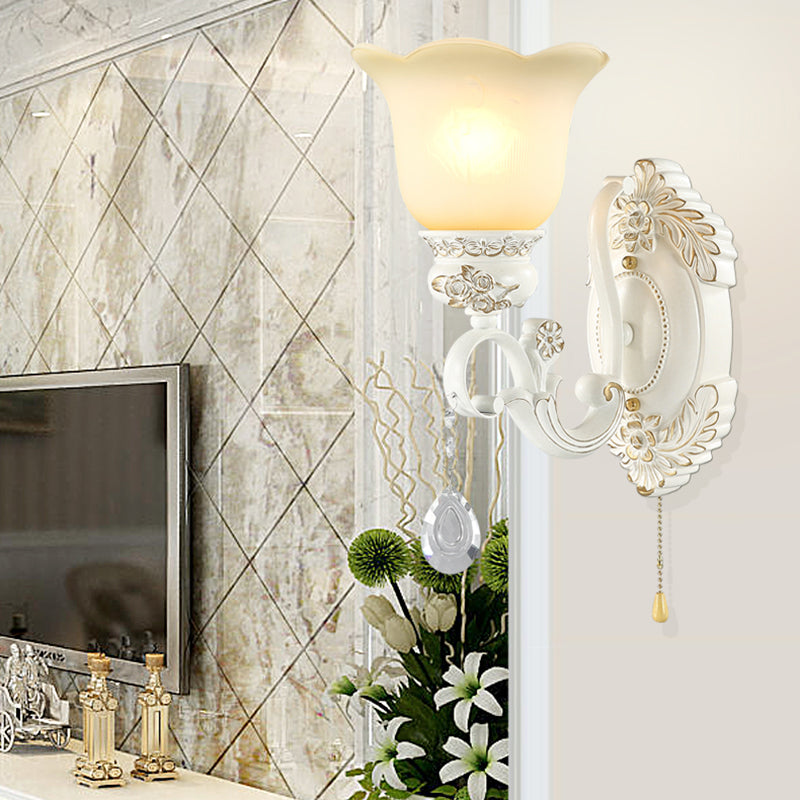 Skørter | Diagonal White Glass Wall Lamp Traditional 1/2 Lights Wall Lamp with Iridescent Resin Backplate