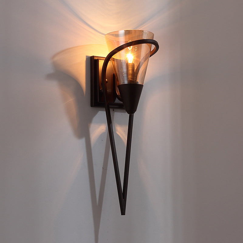 Skørter | Funnel Amber Glass Wall Lamp Farmhouse 1 Light Living Room Wall Mounted Lamp in Black