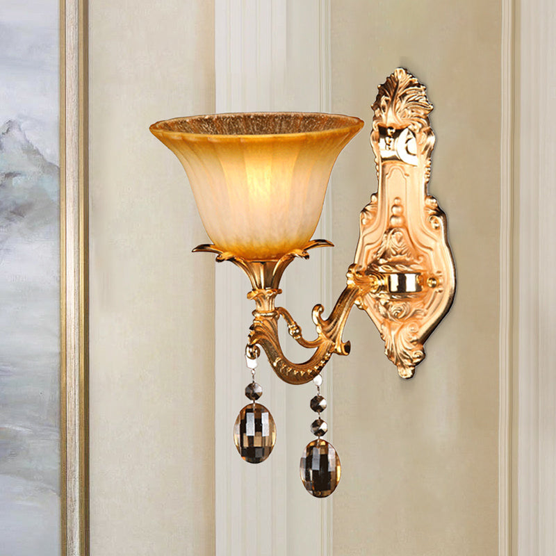 Skørter | 1 Head Amber Glass Wall Lamp Traditional Brass Flower Bedroom Wall Mounted Light