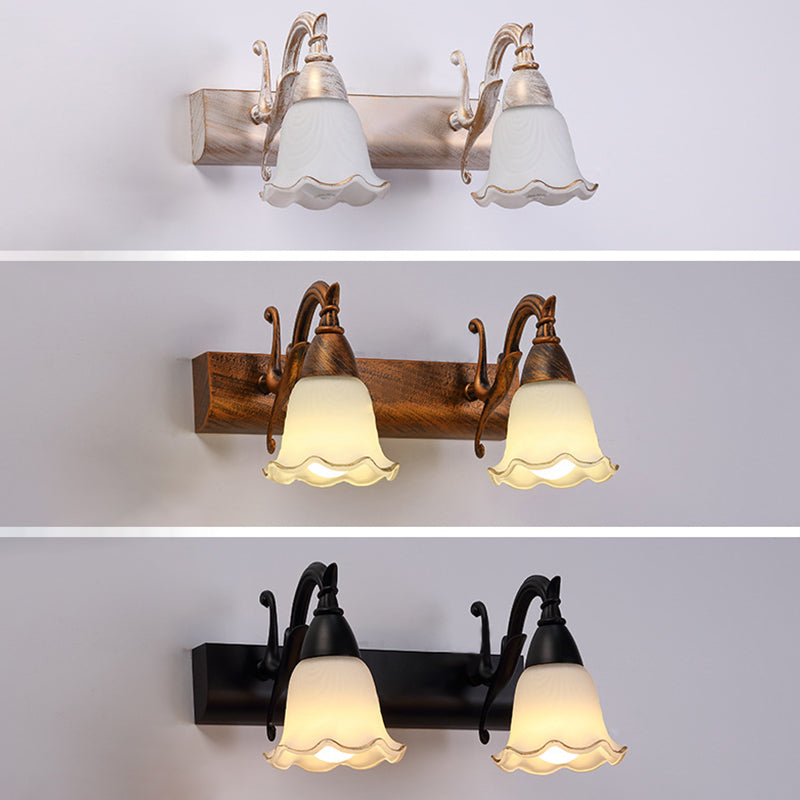 Skørter | 2 Lights Bathroom Lighting American Waterproof Lamp above Mirror in White Glass Shade