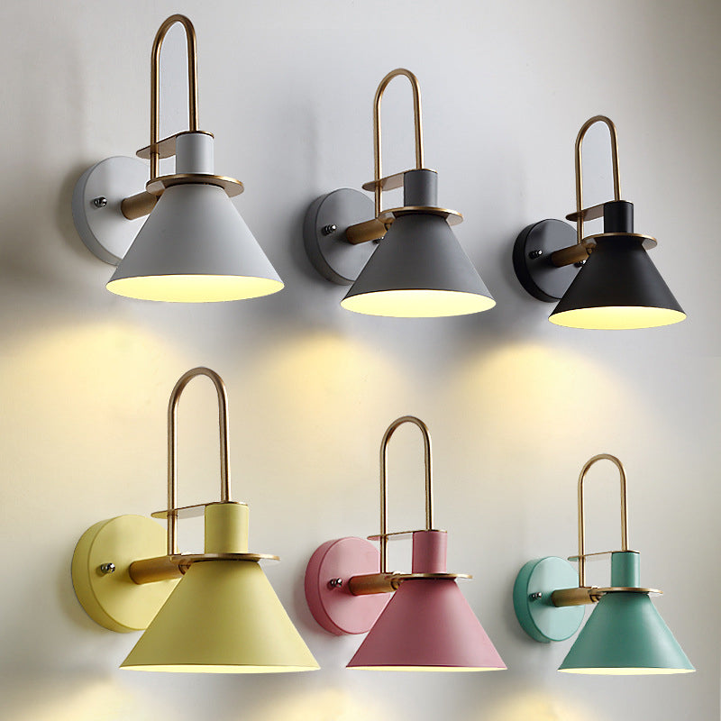 Skørter | Macaroon Style Wall Light Metal Colorful Wall Lamp for Hotel Bedroom