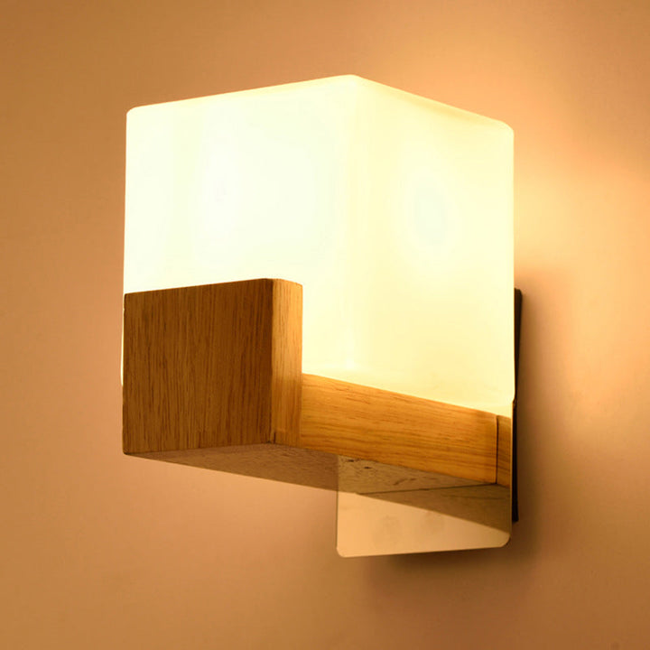 Skørter | Square Shape Wooden Wall Mount Light Modern Simple Glass Shade Wall Lamp for Bedroom