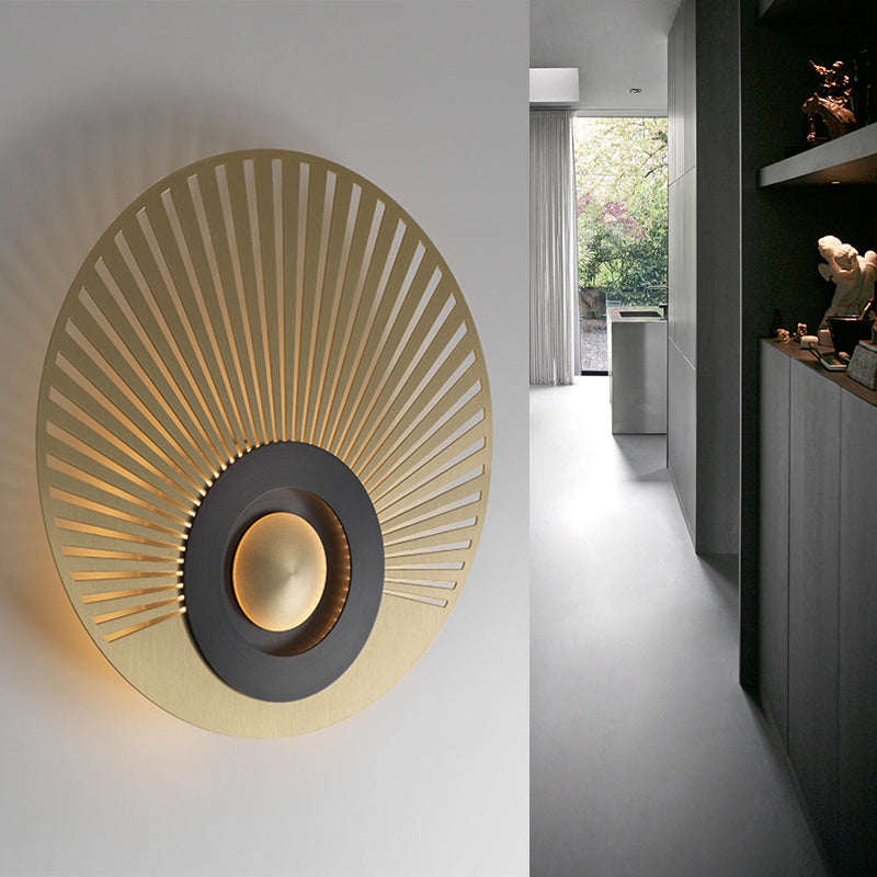 Skørter | LED Metal Flush Wall Sconce Colonialist Brass Circular Porch Wall Mount Light Fixture
