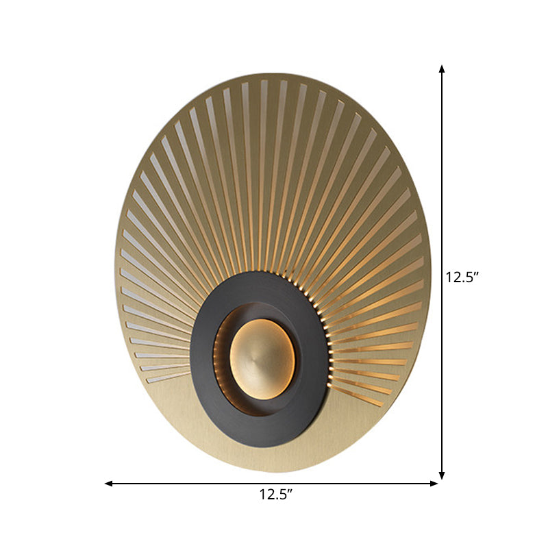 Skørter | LED Metal Flush Wall Sconce Colonialist Brass Circular Porch Wall Mount Light Fixture